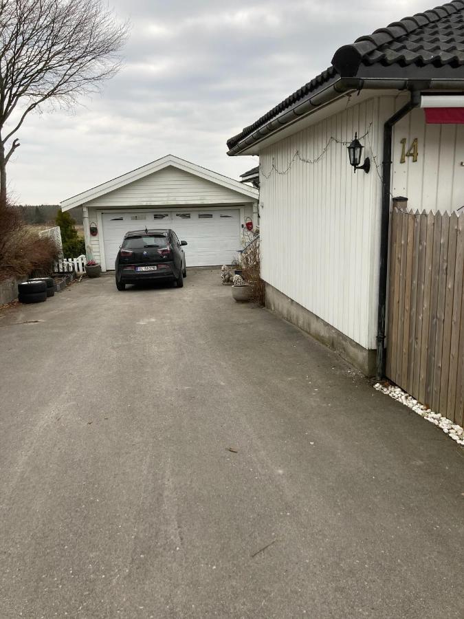 Verningen Apartment ラルヴィク エクステリア 写真
